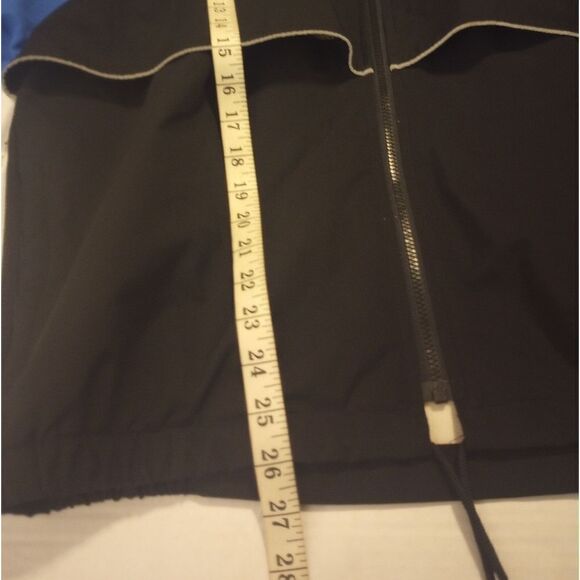 Vintage Asics Gore Tex windbreaker jacket with front zipper and pockets - Picture 8 of 8